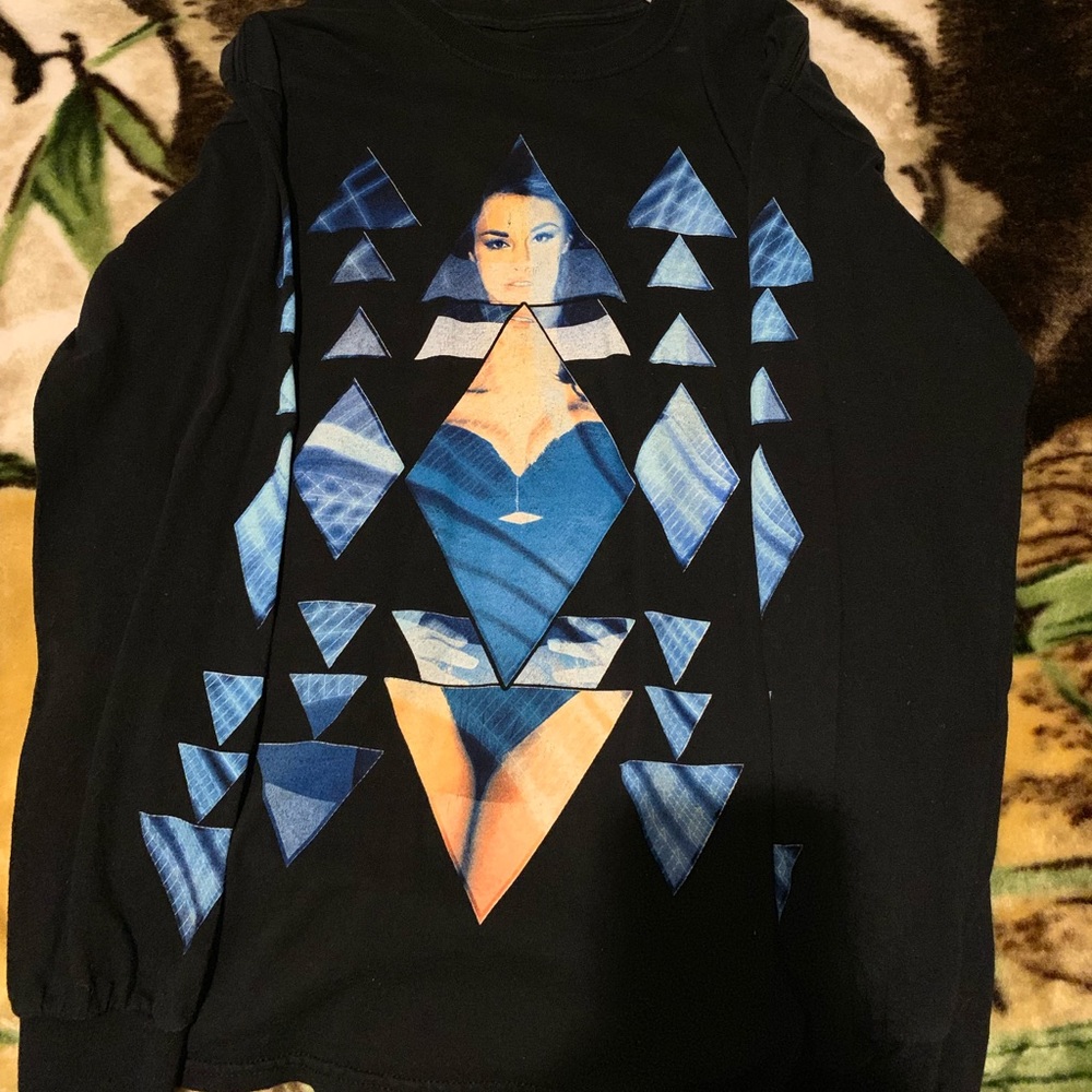 Black long sleeve shirt